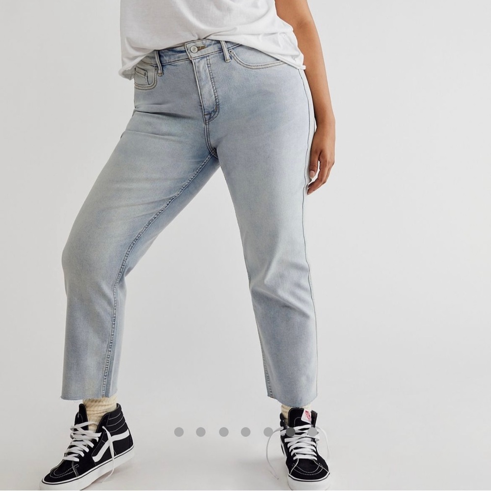 CRVY Free people size 26 fits like 27/28